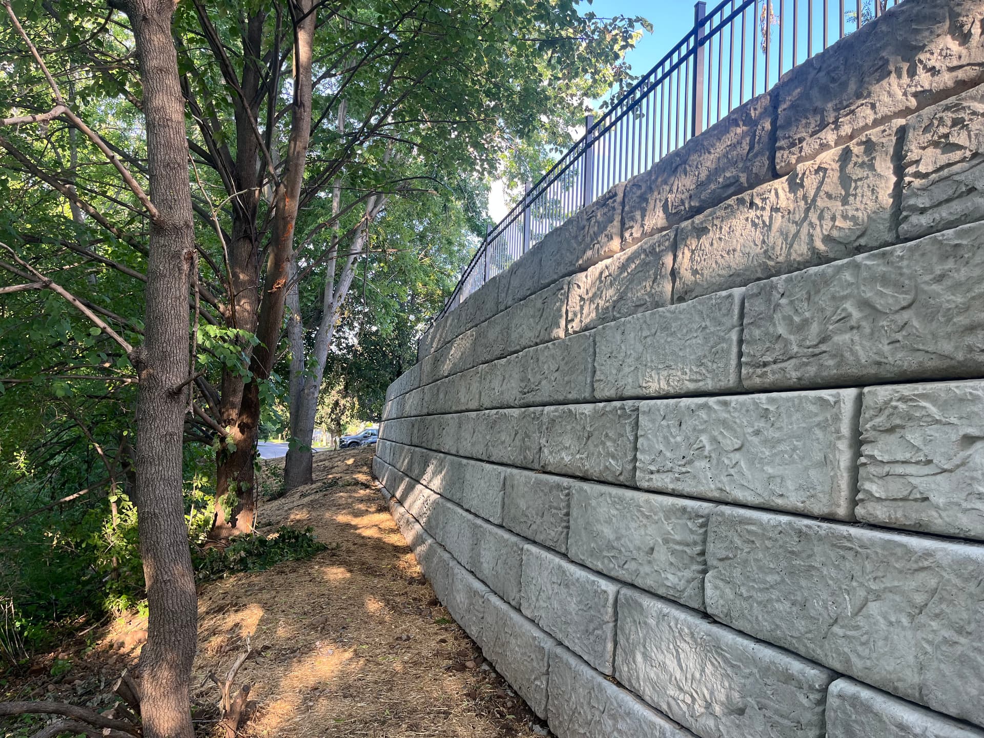 Gallery photos for Failing Retaining Wall Replaced with Recon Big Block in Woodbury: Image #1