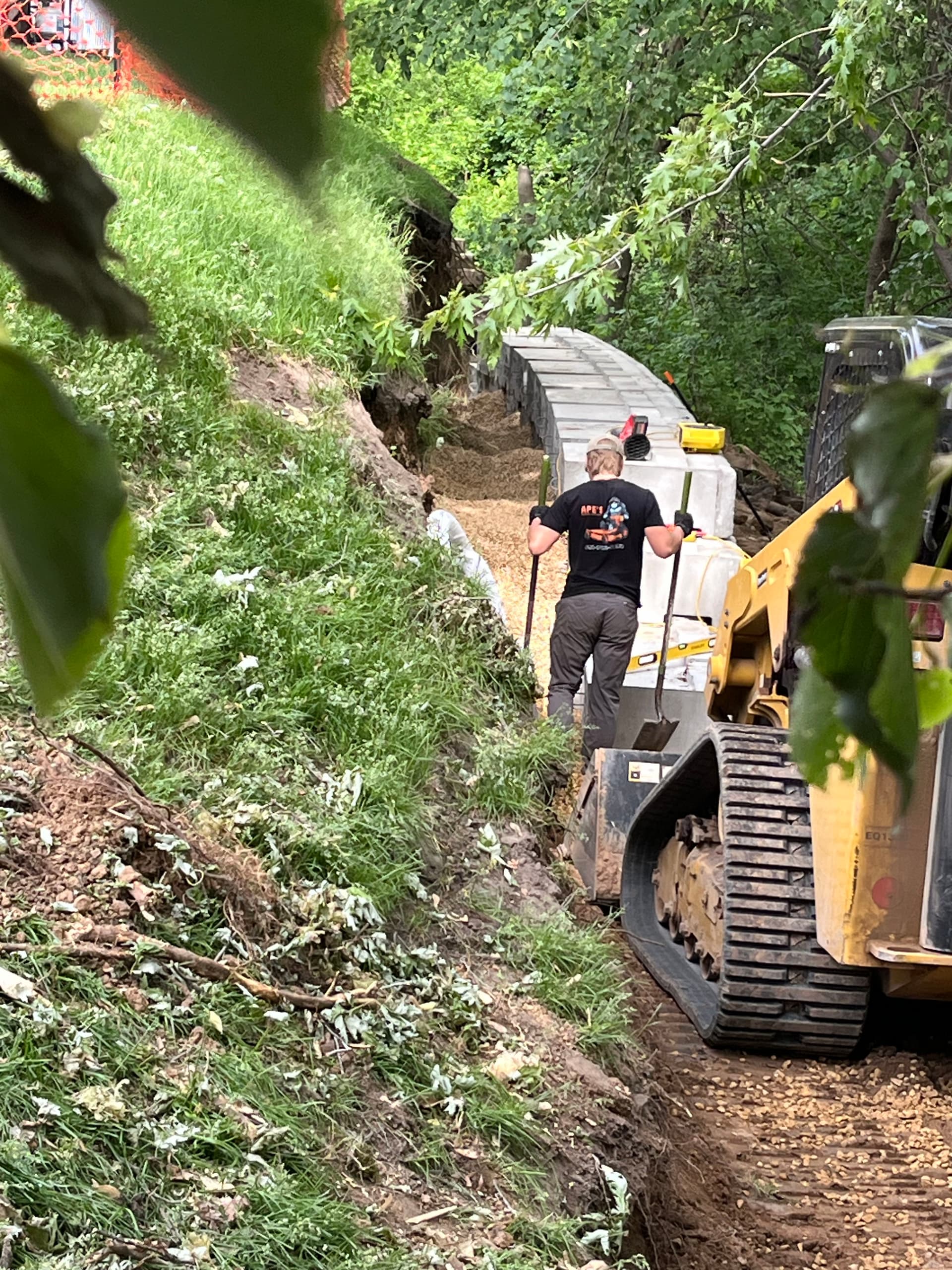 Gallery photos for Recon Big Block Retaining Wall Taking Shape in Woodbury: Image #2